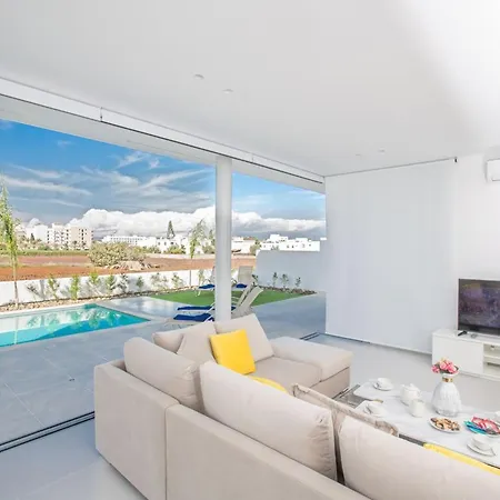 Villa Panemorfi - Luxury Brand New 3 Bedroom With Private Pool And Sea Views